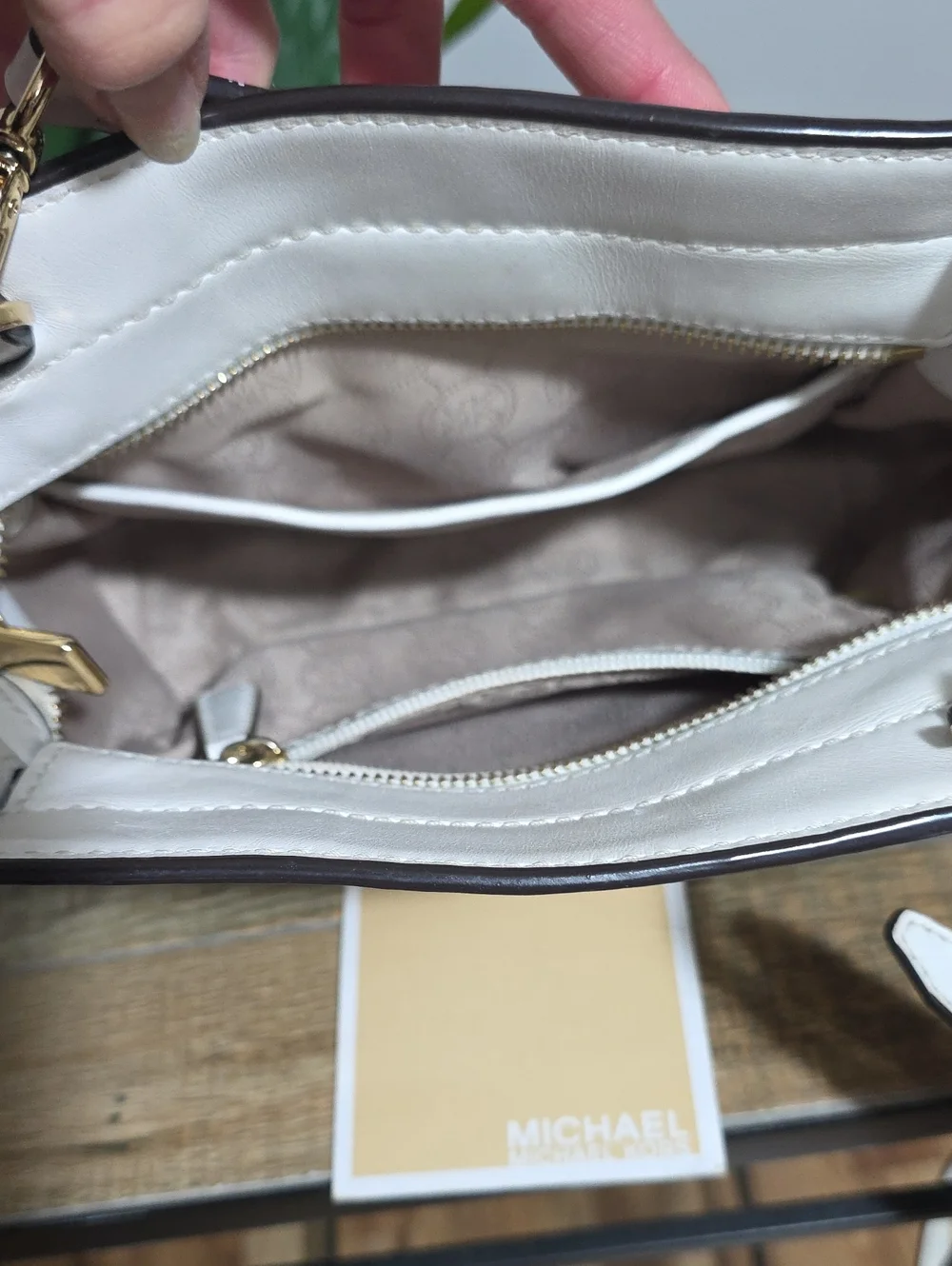 Michael Kors Hamilton Crossbody White Leather Gold Hardware Excellent Condition